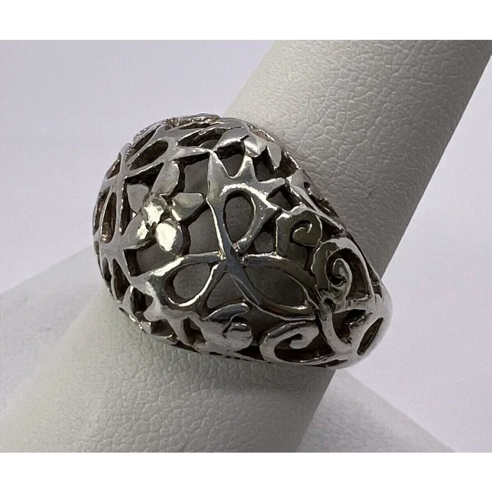 925 STERLING SILVER RING WITH POROUS FLOWER DESIGN SIZE 8